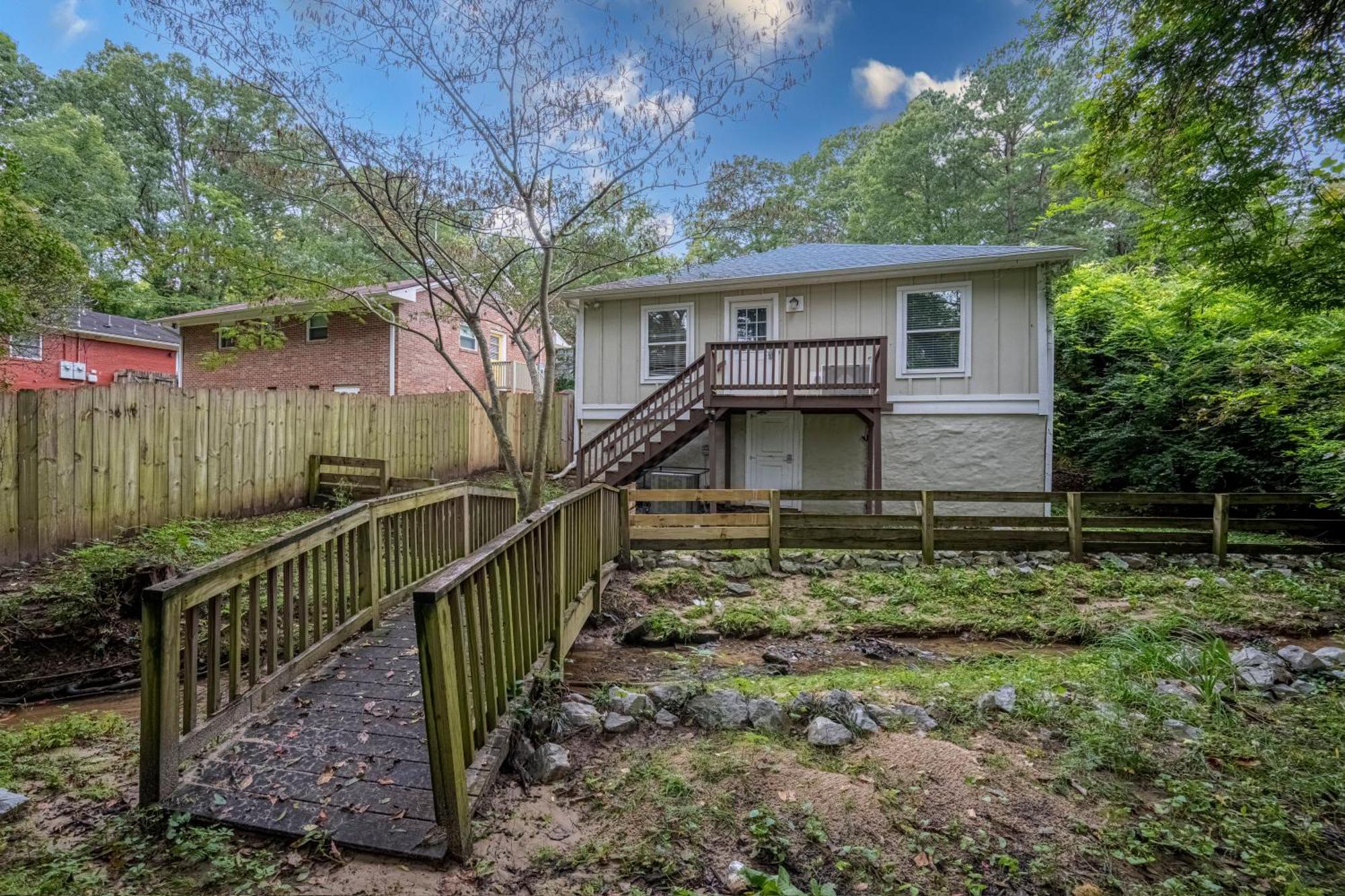 Charming 2Br Bungalow 4 Minutes To Duke University Durham Extérieur photo