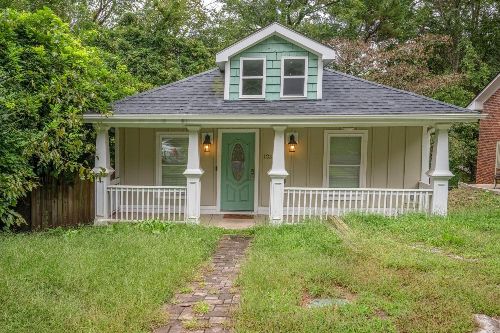 Charming 2Br Bungalow 4 Minutes To Duke University Durham Extérieur photo