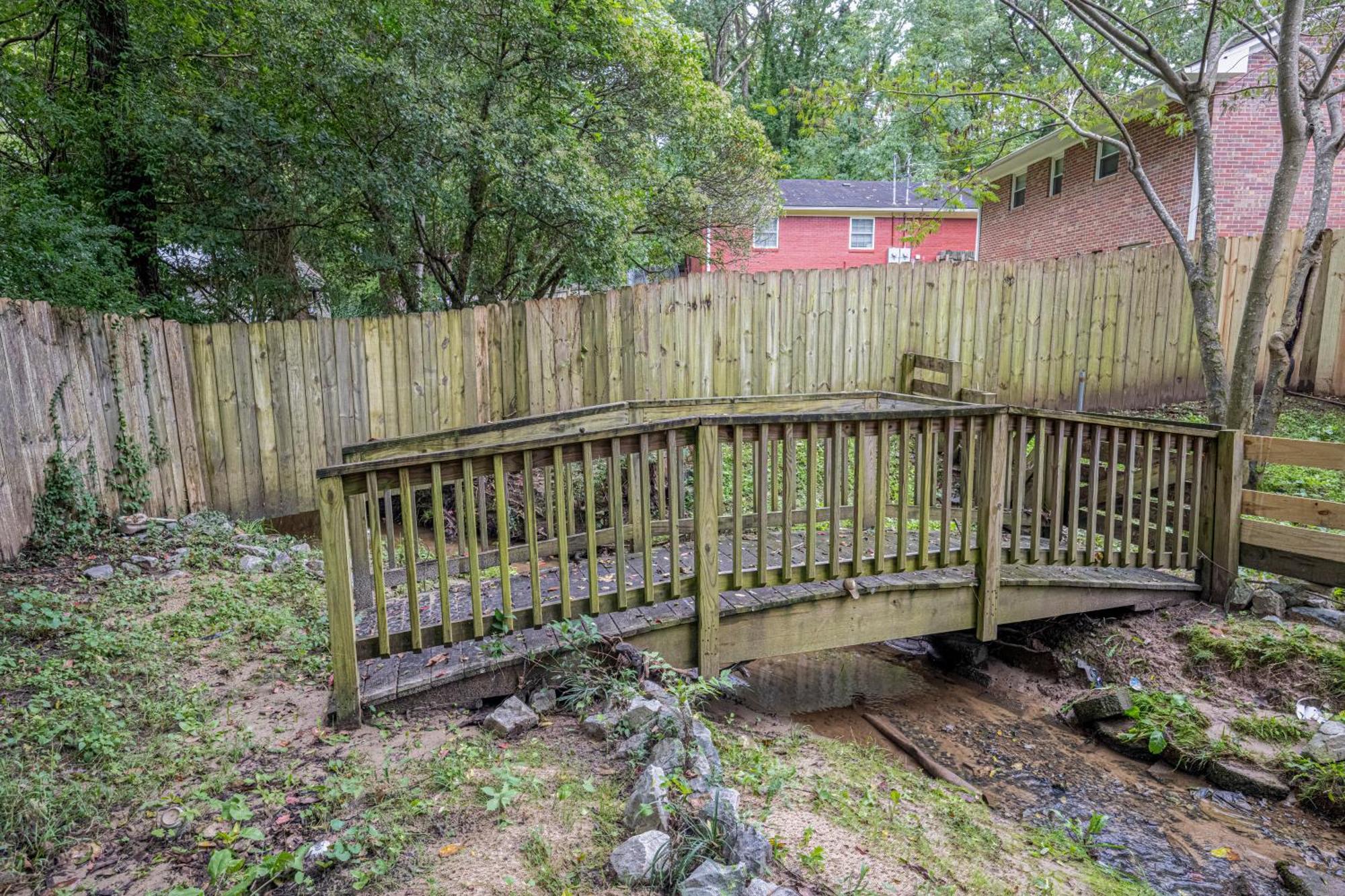 Charming 2Br Bungalow 4 Minutes To Duke University Durham Extérieur photo