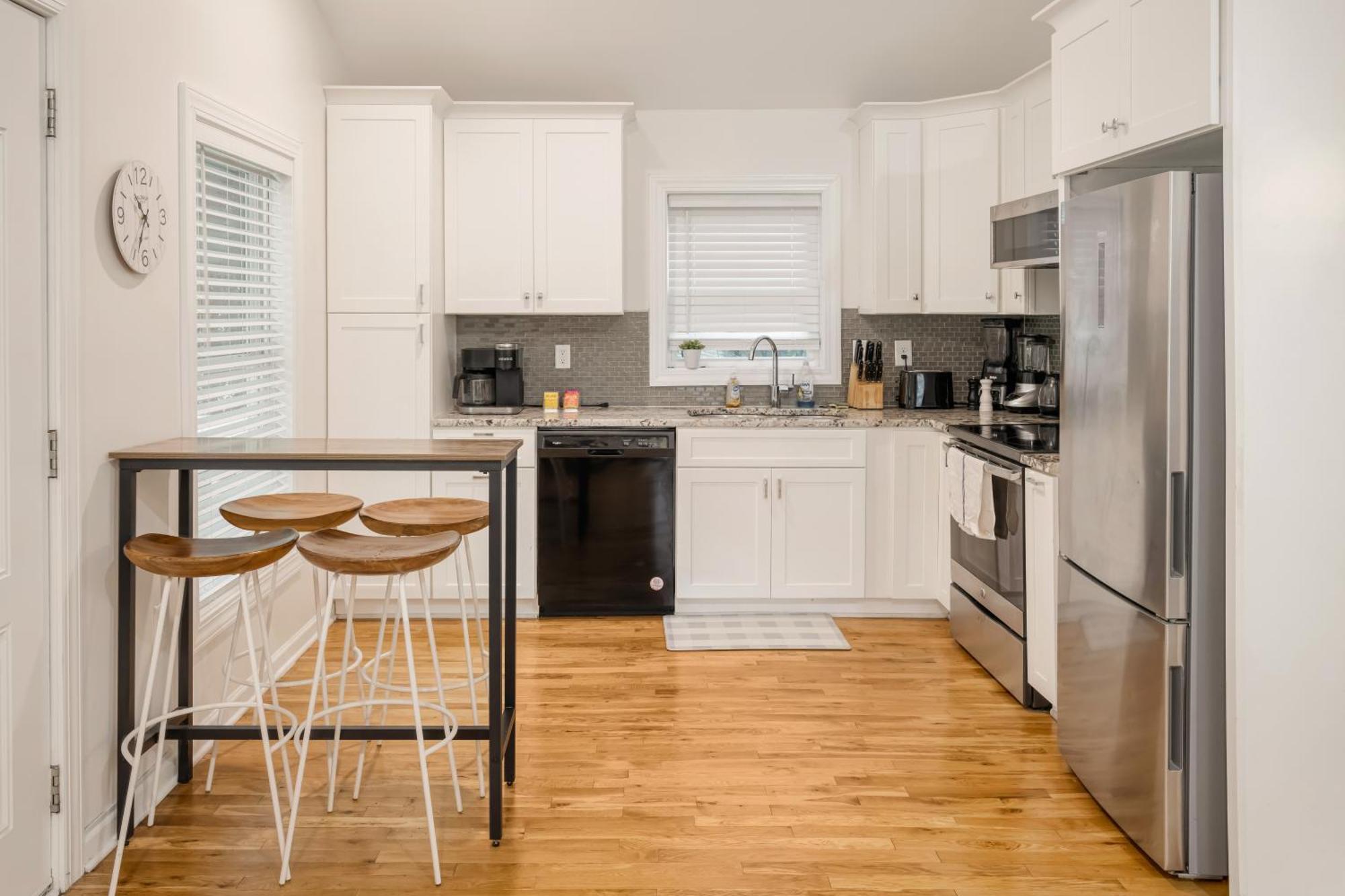 Charming 2Br Bungalow 4 Minutes To Duke University Durham Extérieur photo