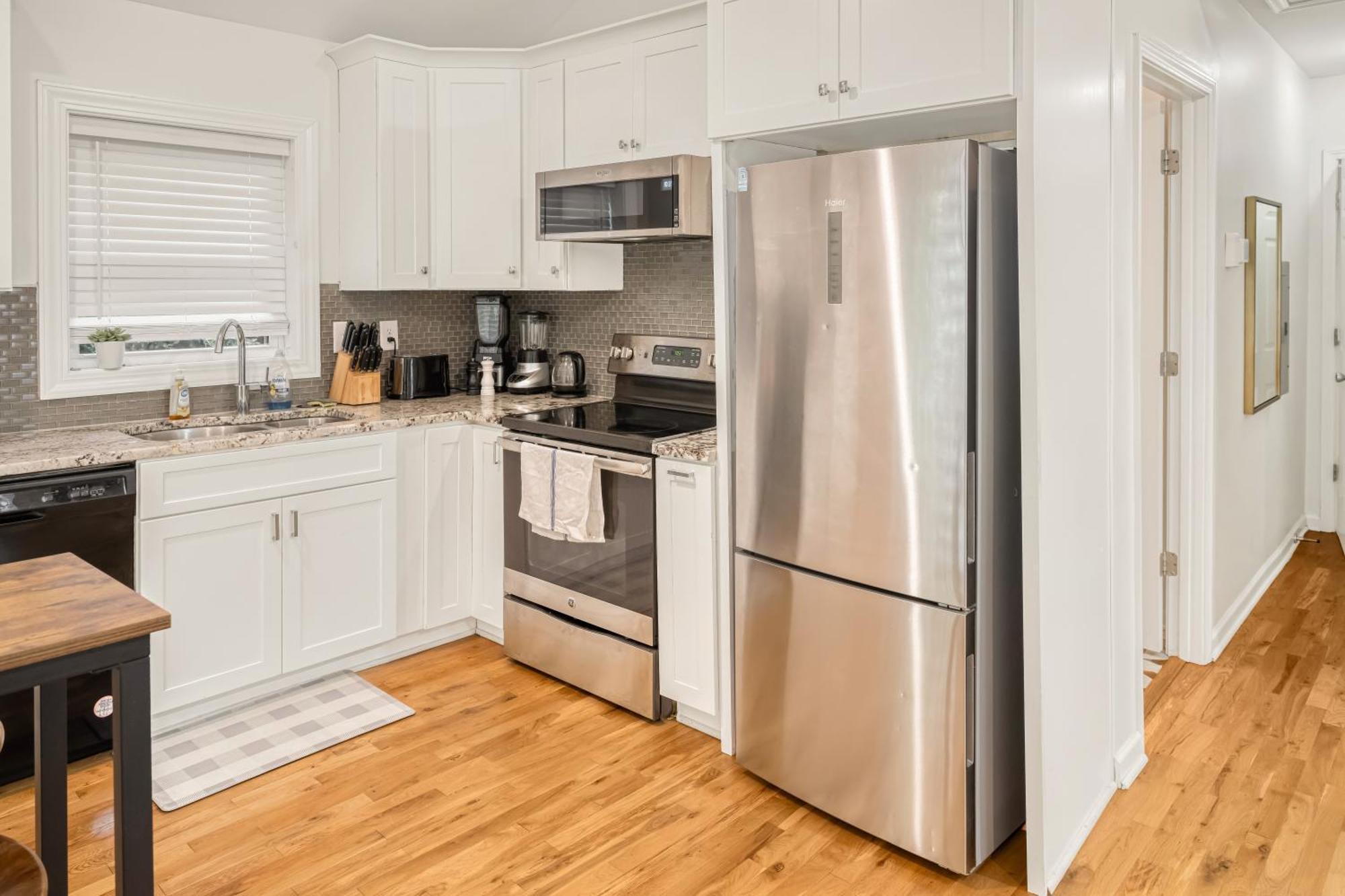 Charming 2Br Bungalow 4 Minutes To Duke University Durham Extérieur photo