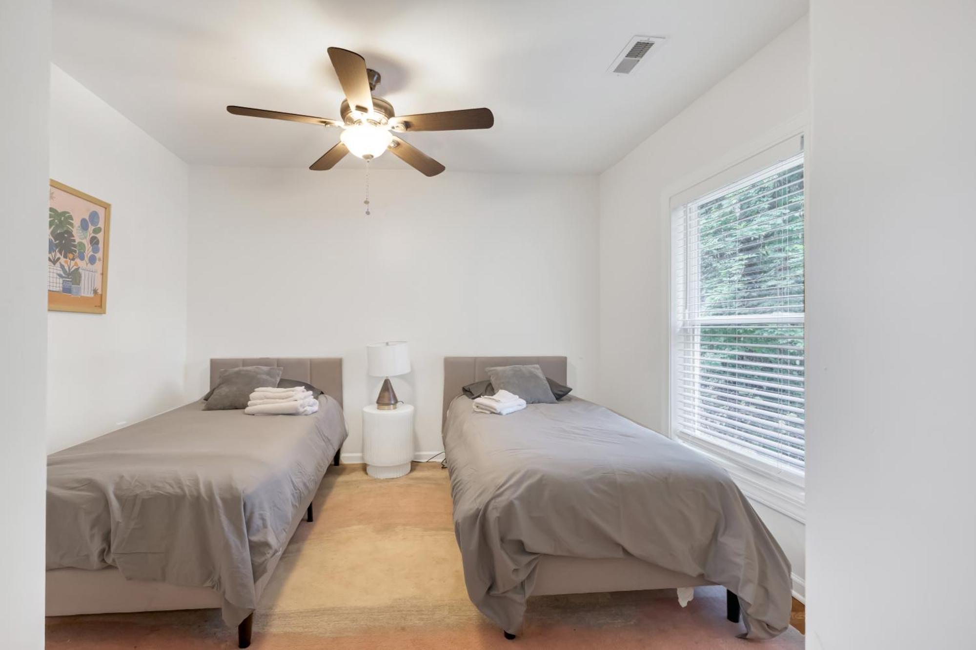 Charming 2Br Bungalow 4 Minutes To Duke University Durham Extérieur photo