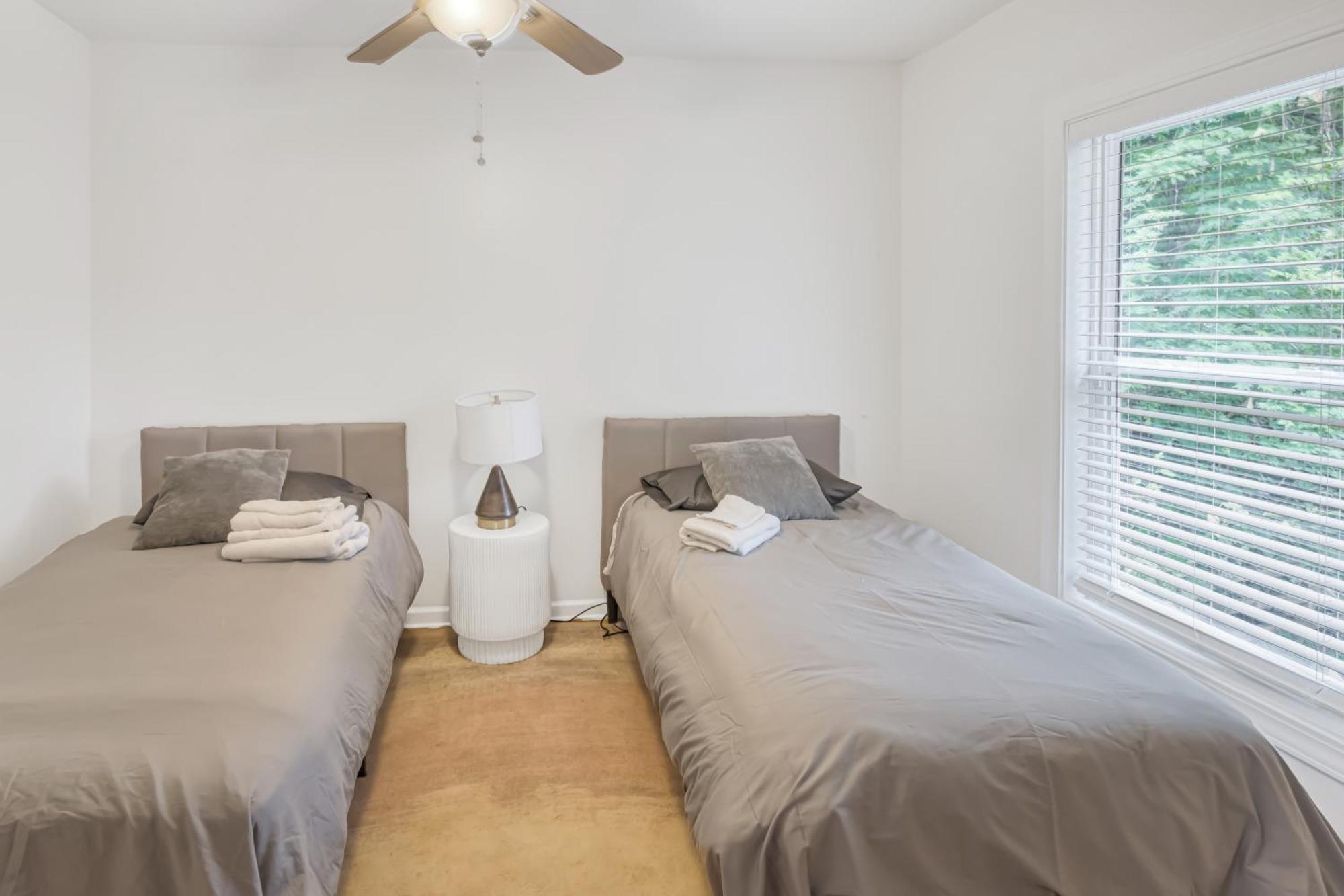 Charming 2Br Bungalow 4 Minutes To Duke University Durham Extérieur photo